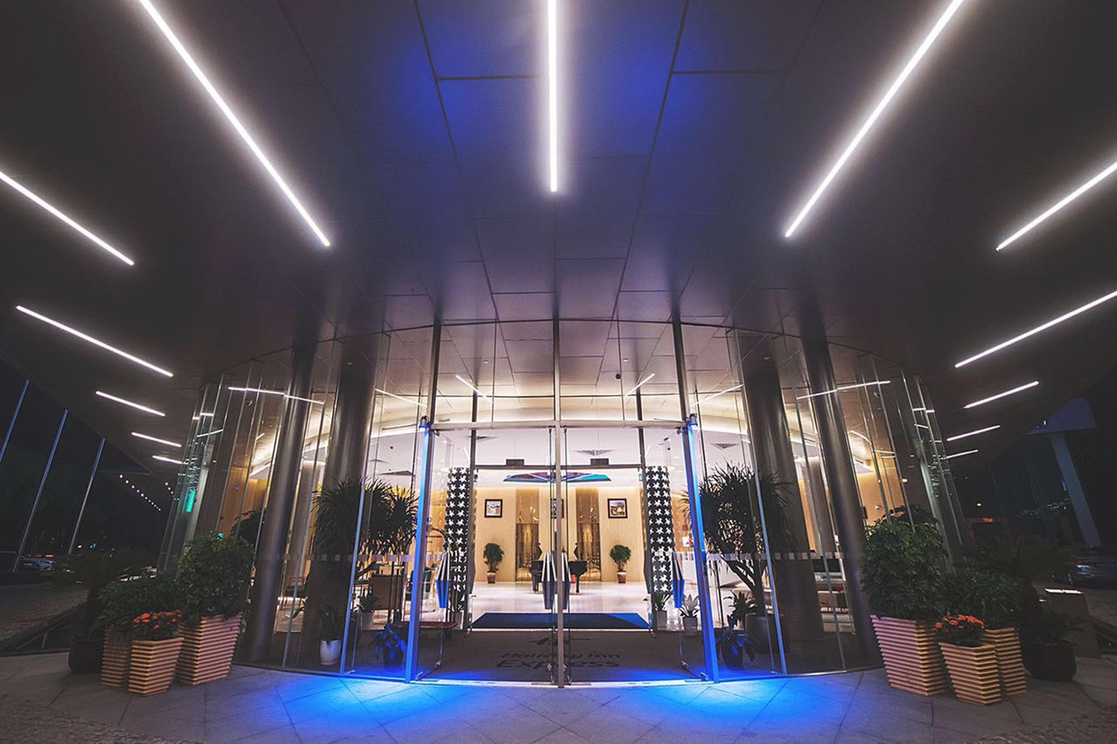 Holiday Inn Express Shanghai Songjiang Fangta By Ihg Exterior photo